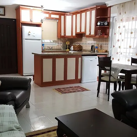 فيلة Dogus Konaklama *